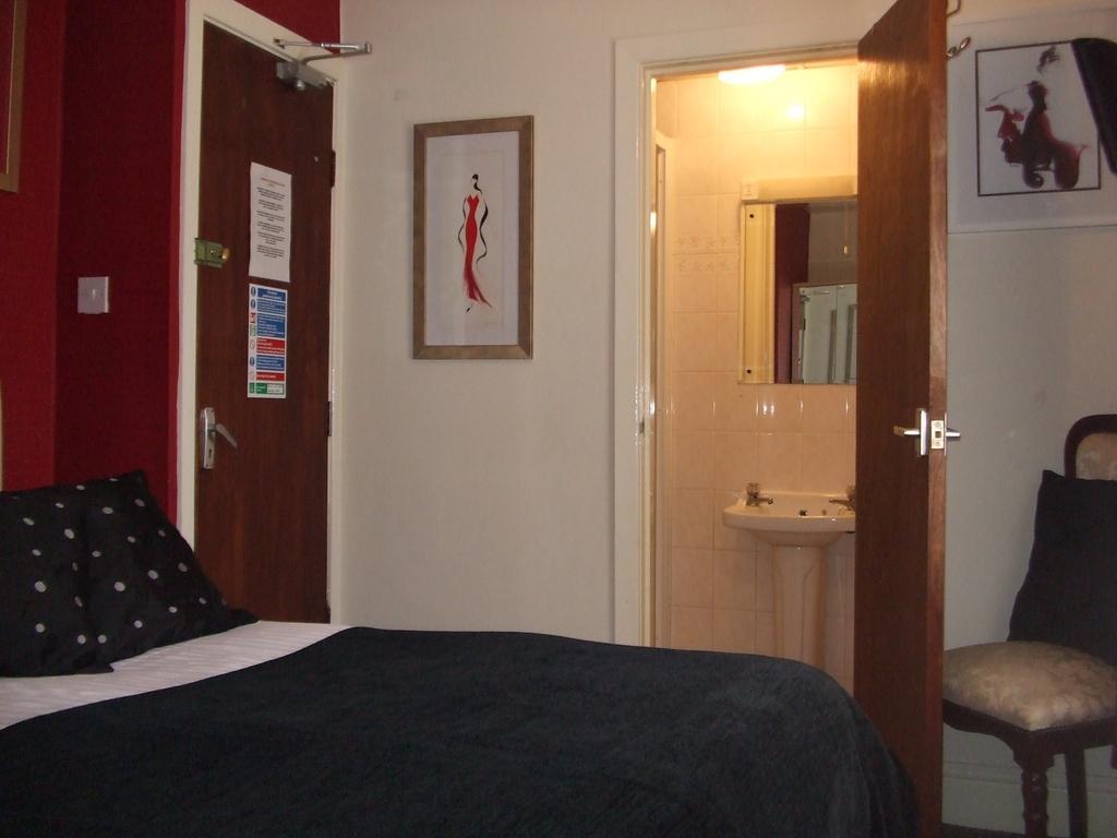 Cadeby Lodge Blackpool Room photo